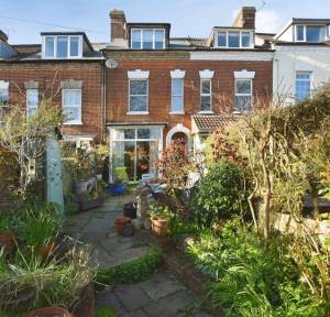 4 Bedroom House for sale in Wyndham Terrace, Salisbury