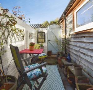 4 Bedroom House for sale in Wyndham Terrace, Salisbury