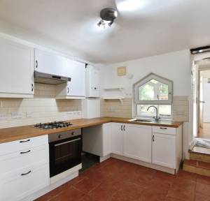 2 Bedroom House to rent in Amesbury Road, Salisbury