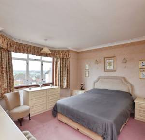 4 Bedroom House for sale in Devizes Road, Salisbury