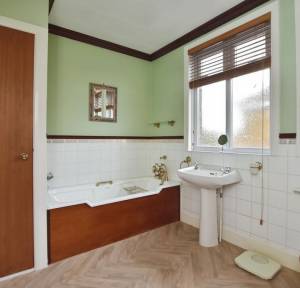 4 Bedroom House for sale in Devizes Road, Salisbury