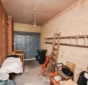 4 Bedroom House for sale in Devizes Road, Salisbury