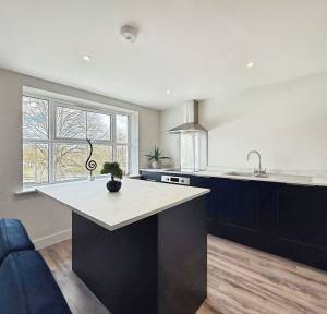 2 Bedroom Flat for sale in Devizes Road, Salisbury