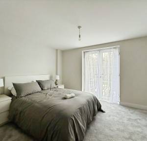 2 Bedroom Flat for sale in Devizes Road, Salisbury