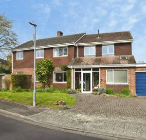 4 Bedroom House for sale in Mallard Close, Salisbury