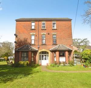 1 Bedroom Flat for sale in Methuen Drive, Salisbury