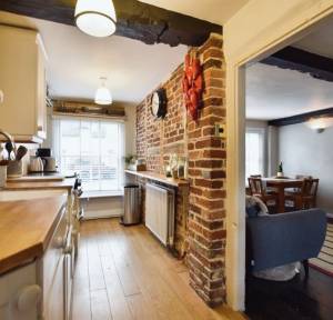3 Bedroom House for sale in High Street, Salisbury