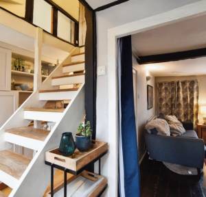 3 Bedroom House for sale in High Street, Salisbury