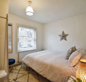 3 Bedroom House for sale in High Street, Salisbury