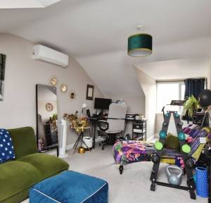 4 Bedroom House for sale in Hulse Road, Salisbury