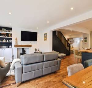 3 Bedroom House for sale in Hulse Road, Salisbury