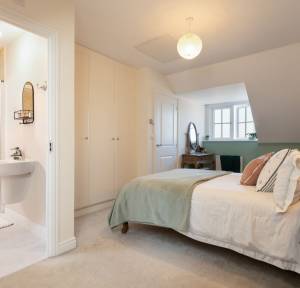 4 Bedroom House for sale in Oakley Road, Salisbury