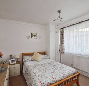 2 Bedroom Bungalow for sale in Braemar Rise, Salisbury