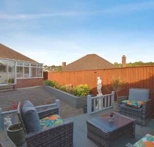 2 Bedroom Bungalow for sale in Braemar Rise, Salisbury