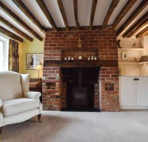 3 Bedroom House for sale in Lower Road, Salisbury