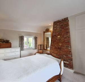 3 Bedroom House for sale in Lower Road, Salisbury