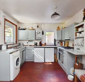 3 Bedroom Bungalow for sale in Stonehenge Road, Salisbury