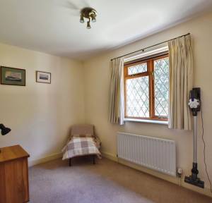 3 Bedroom House for sale in Pear Tree Drive, Salisbury