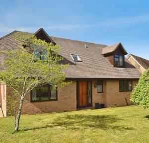3 Bedroom House for sale in Pear Tree Drive, Salisbury