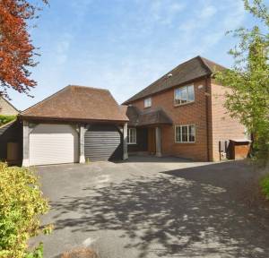 4 Bedroom House for sale in Church Road, Salisbury