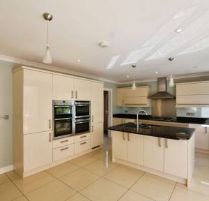 4 Bedroom House for sale in Church Road, Salisbury