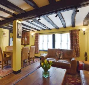 3 Bedroom House for sale in St. Johns Street, Salisbury