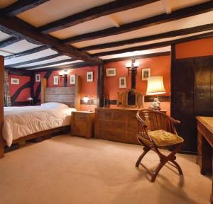 3 Bedroom House for sale in St. Johns Street, Salisbury