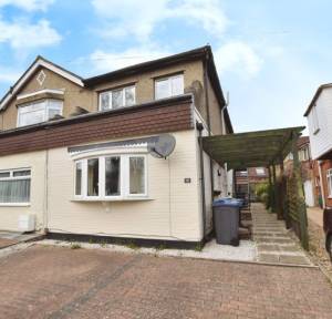 2 Bedroom Flat for sale in Roman Road, Salisbury