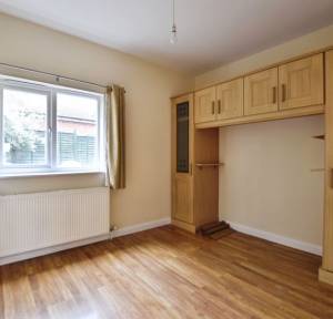 2 Bedroom Flat for sale in Roman Road, Salisbury
