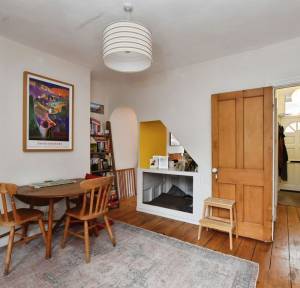 2 Bedroom House for sale in Park Street, Salisbury