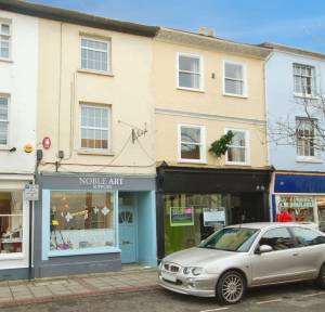 2 Bedroom Flat for sale in Winchester Street, Salisbury