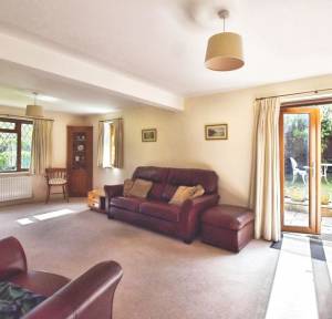 3 Bedroom House for sale in Pear Tree Drive, Salisbury