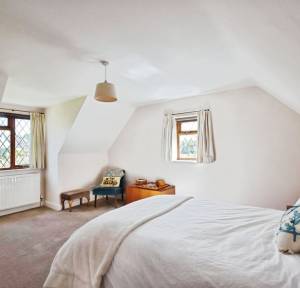 3 Bedroom House for sale in Pear Tree Drive, Salisbury