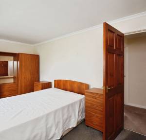 2 Bedroom House for sale in Devizes Road, Salisbury