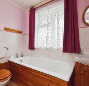 2 Bedroom House for sale in Devizes Road, Salisbury