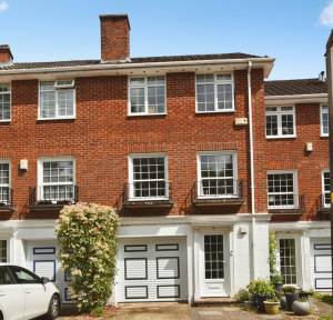 3 Bedroom House for sale in Courtwood Close, Salisbury