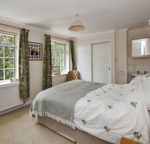 3 Bedroom House for sale in Courtwood Close, Salisbury