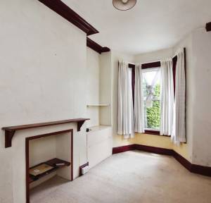 2 Bedroom House for sale in Queens Road, Salisbury
