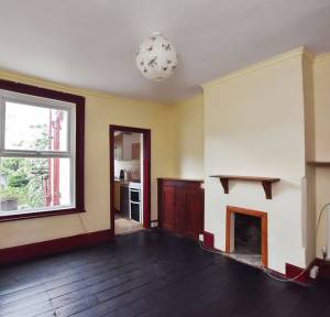 2 Bedroom House for sale in Queens Road, Salisbury