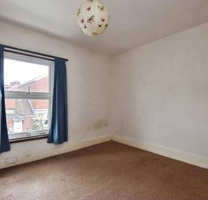2 Bedroom House for sale in Queens Road, Salisbury