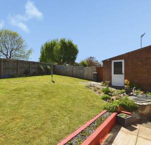 2 Bedroom Bungalow for sale in Raleigh Crescent, Salisbury