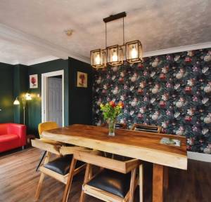 4 Bedroom House for sale in Meadow Road, Salisbury