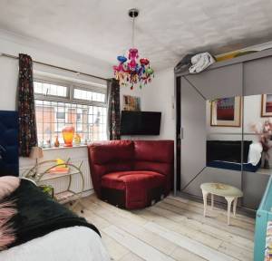 4 Bedroom House for sale in Meadow Road, Salisbury