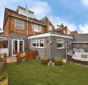 4 Bedroom House for sale in Meadow Road, Salisbury