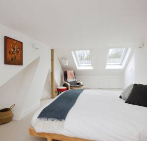 3 Bedroom House for sale in College Street, Salisbury