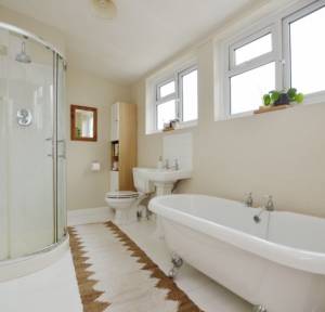 3 Bedroom House for sale in College Street, Salisbury