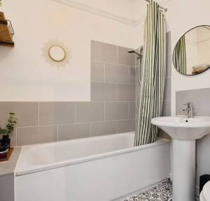 1 Bedroom Flat for sale in 11 Charnwood Road, Salisbury
