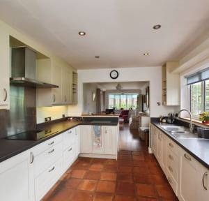 4 Bedroom House for sale in Besomer Drove, Salisbury