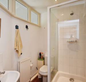 4 Bedroom House for sale in Besomer Drove, Salisbury