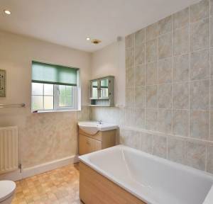 4 Bedroom House for sale in Besomer Drove, Salisbury